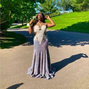 It’s prom season! And If you want heads to turn this might be the dress for you!